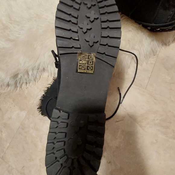 sheepskin moonboots size 38 bnwot - Picture 4 of 5